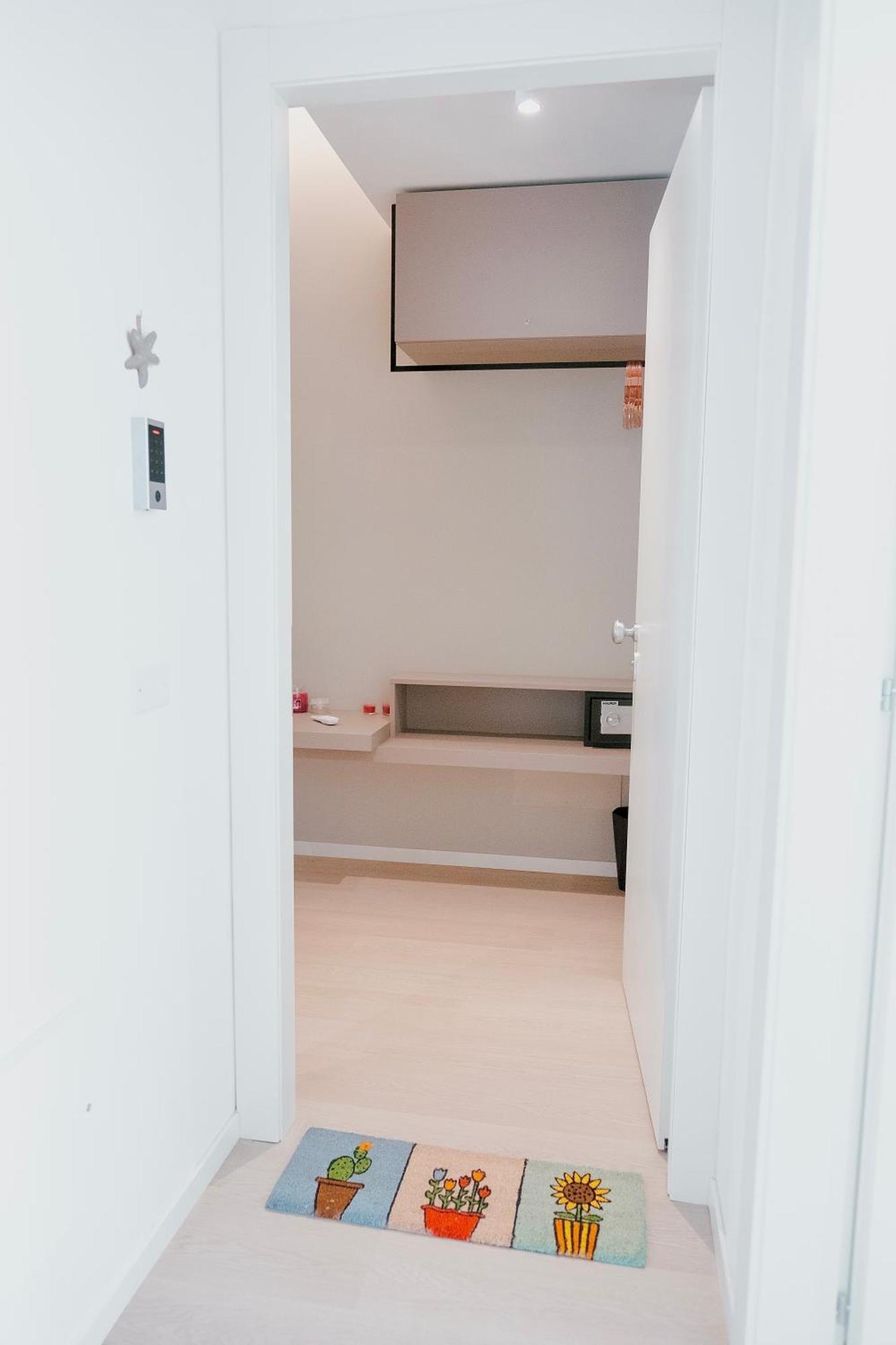 18Zero2 Luxury Rooms Bari Eksteriør billede